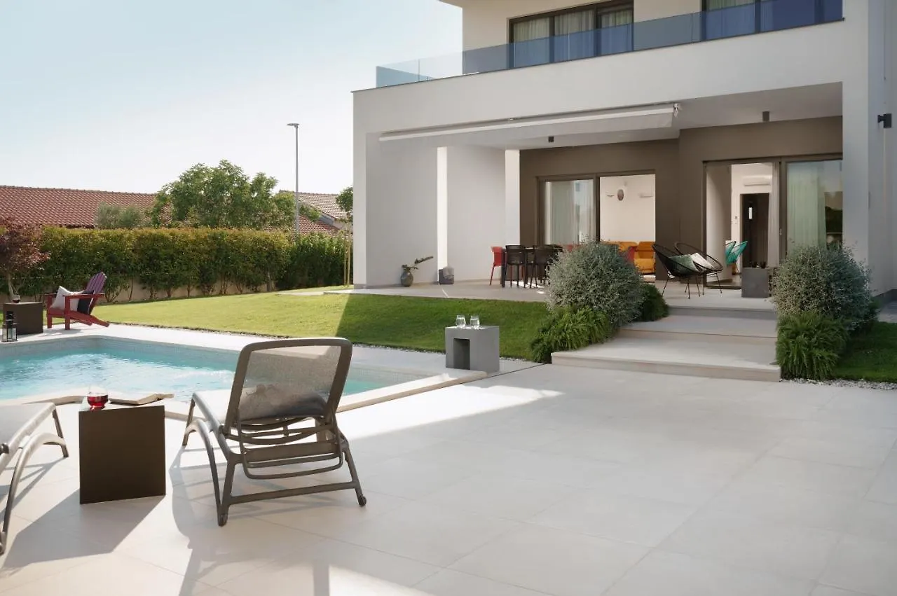 Zen Villa Pula 0*,  Croatia
